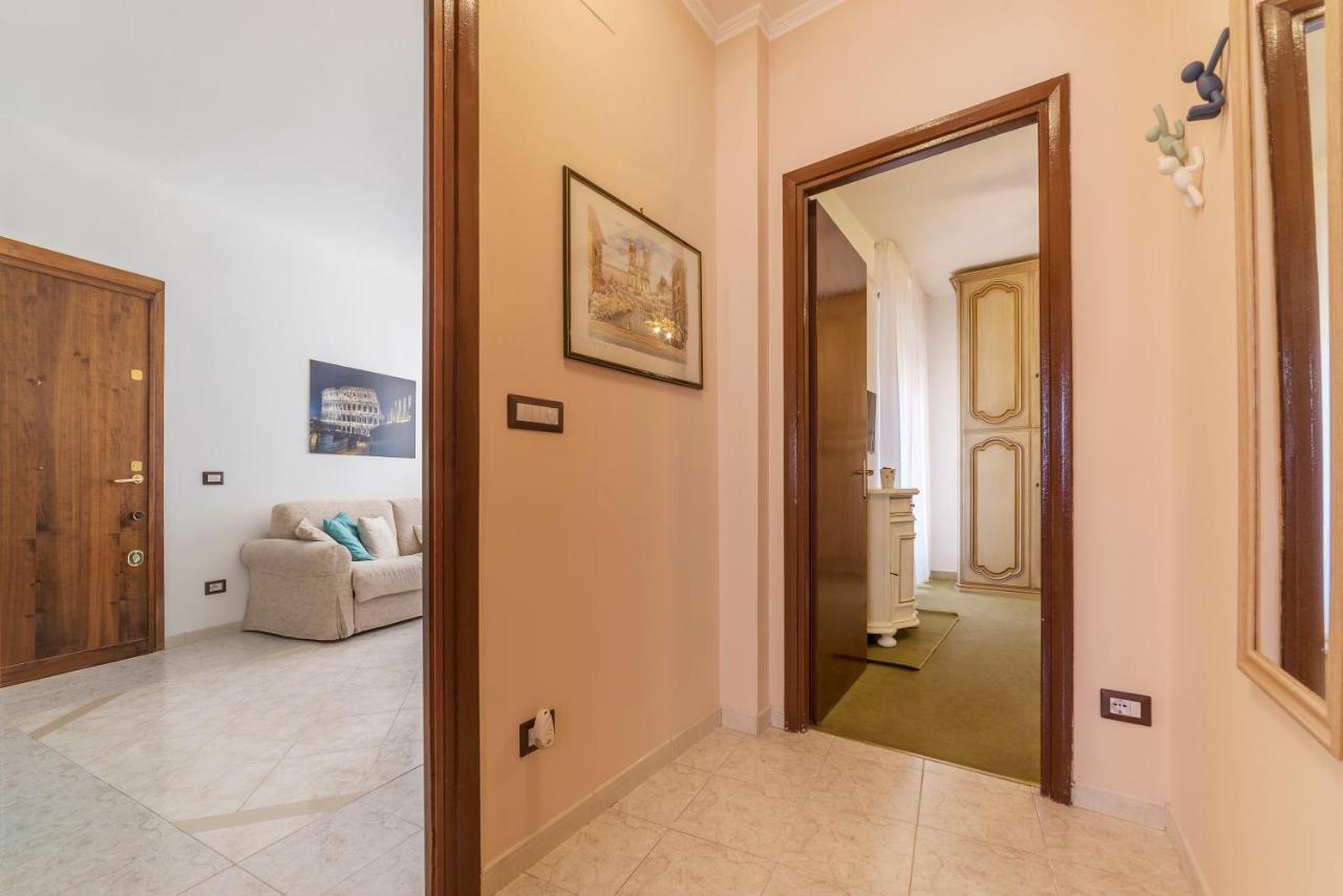 San Giovanni Apartment With Balcony Roma Ngoại thất bức ảnh