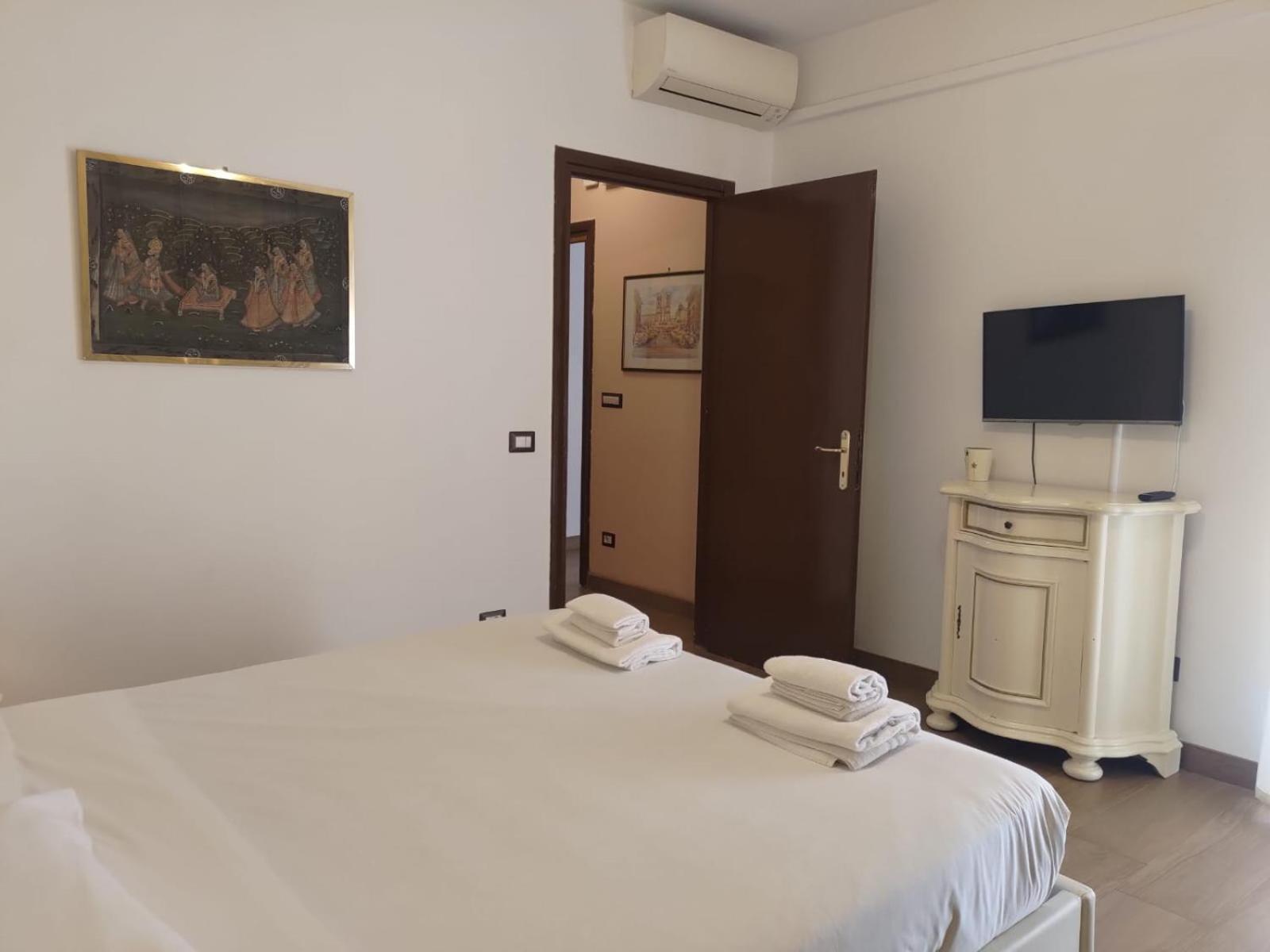 San Giovanni Apartment With Balcony Roma Ngoại thất bức ảnh